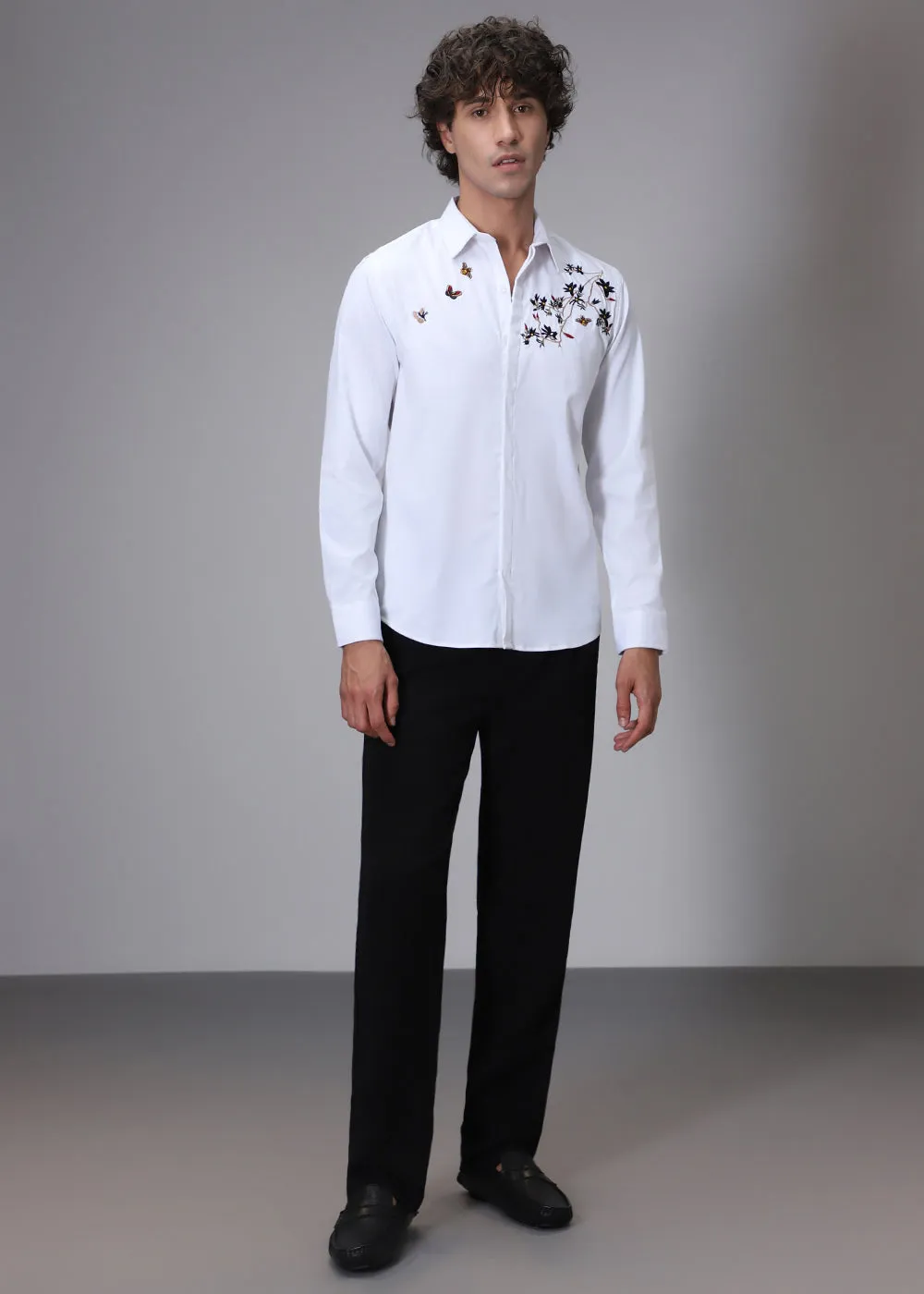 Beeclub Needle Work White Shirt