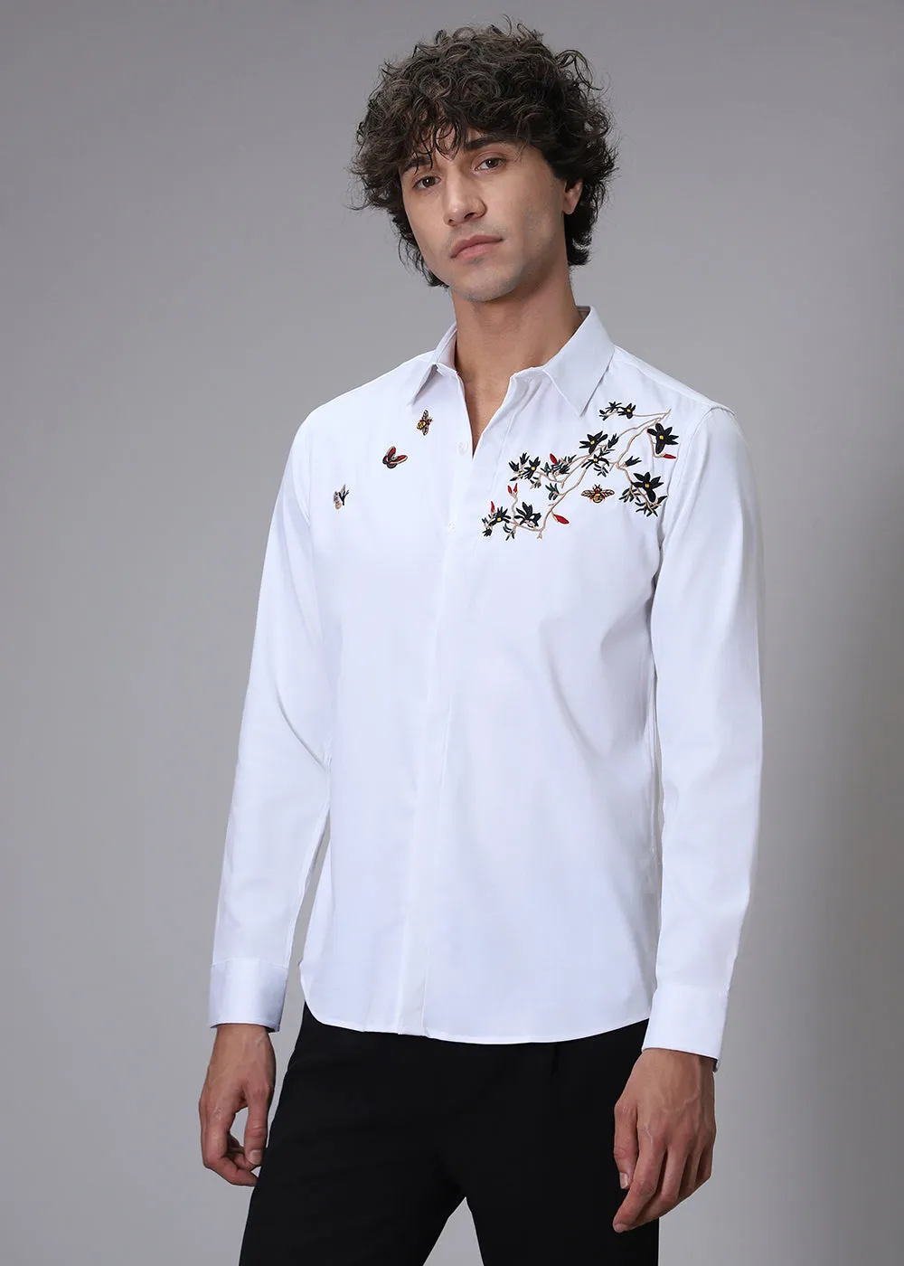 Beeclub Needle Work White Shirt